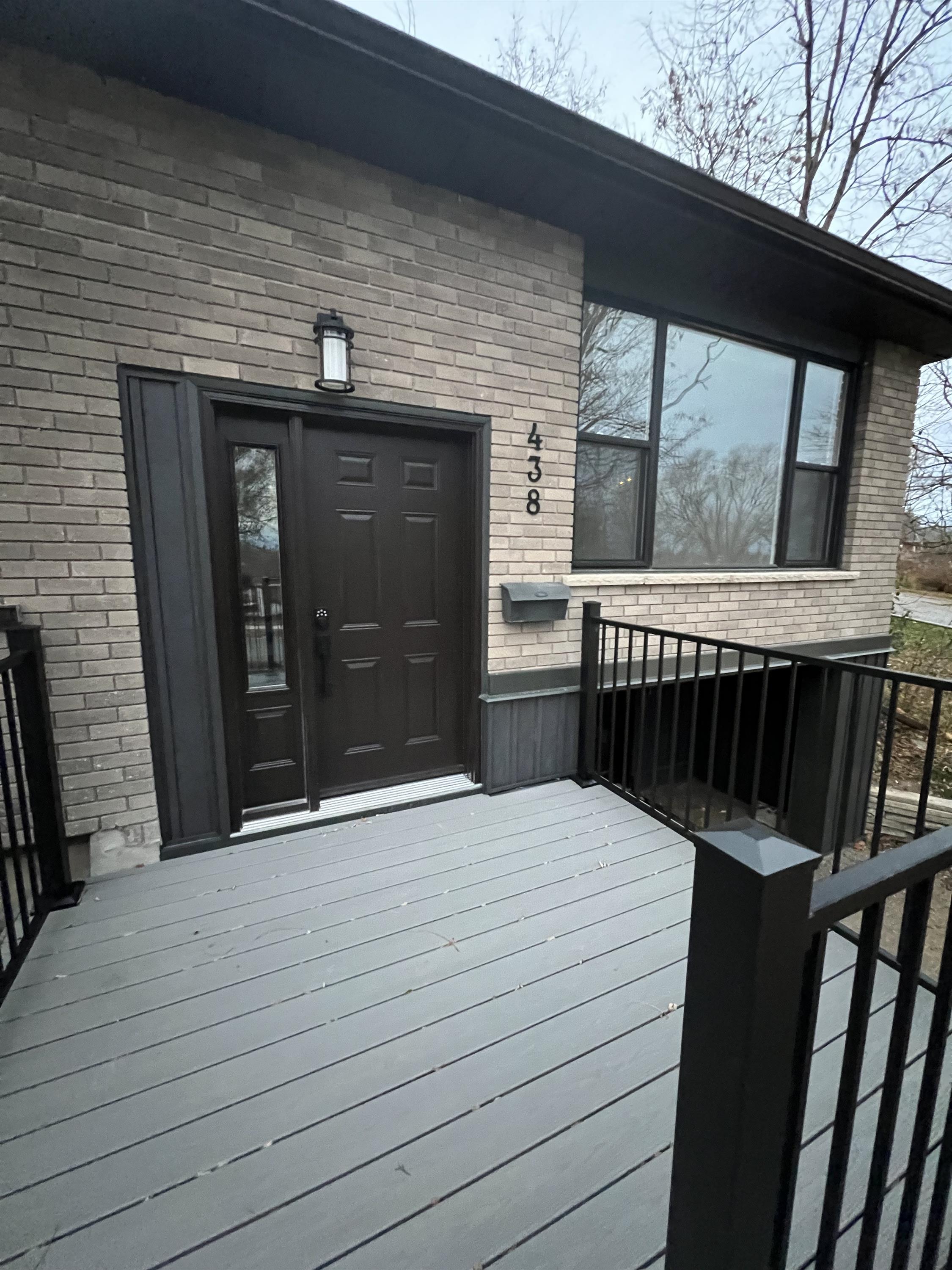 438 Bellevue Street - Upper