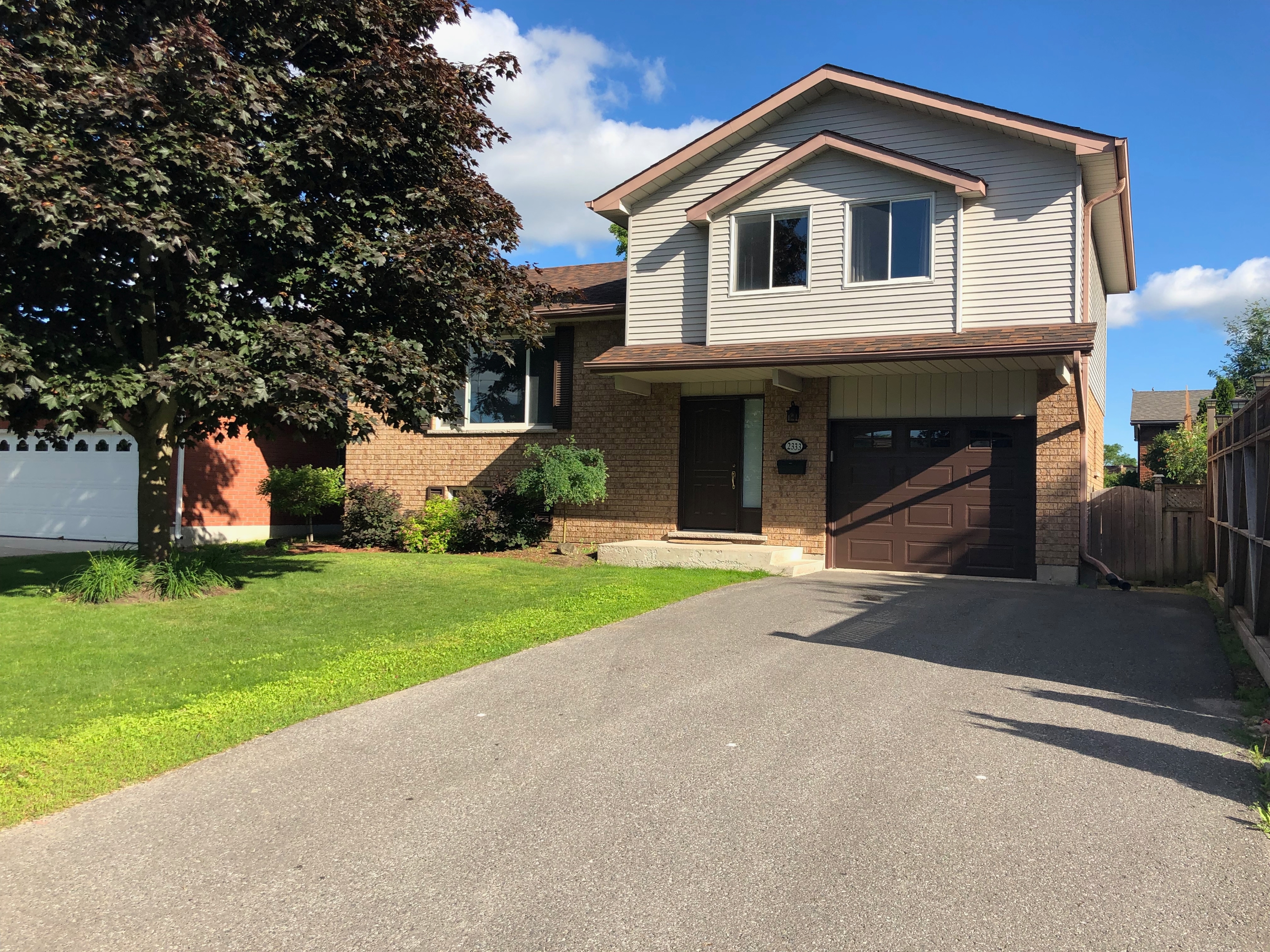 2333 SunnyLea St  Property