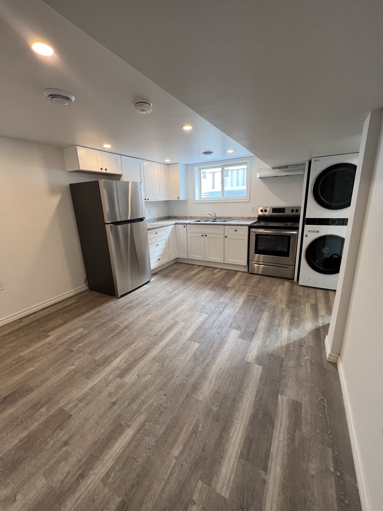 786 Snelgrove Rd. - Lower