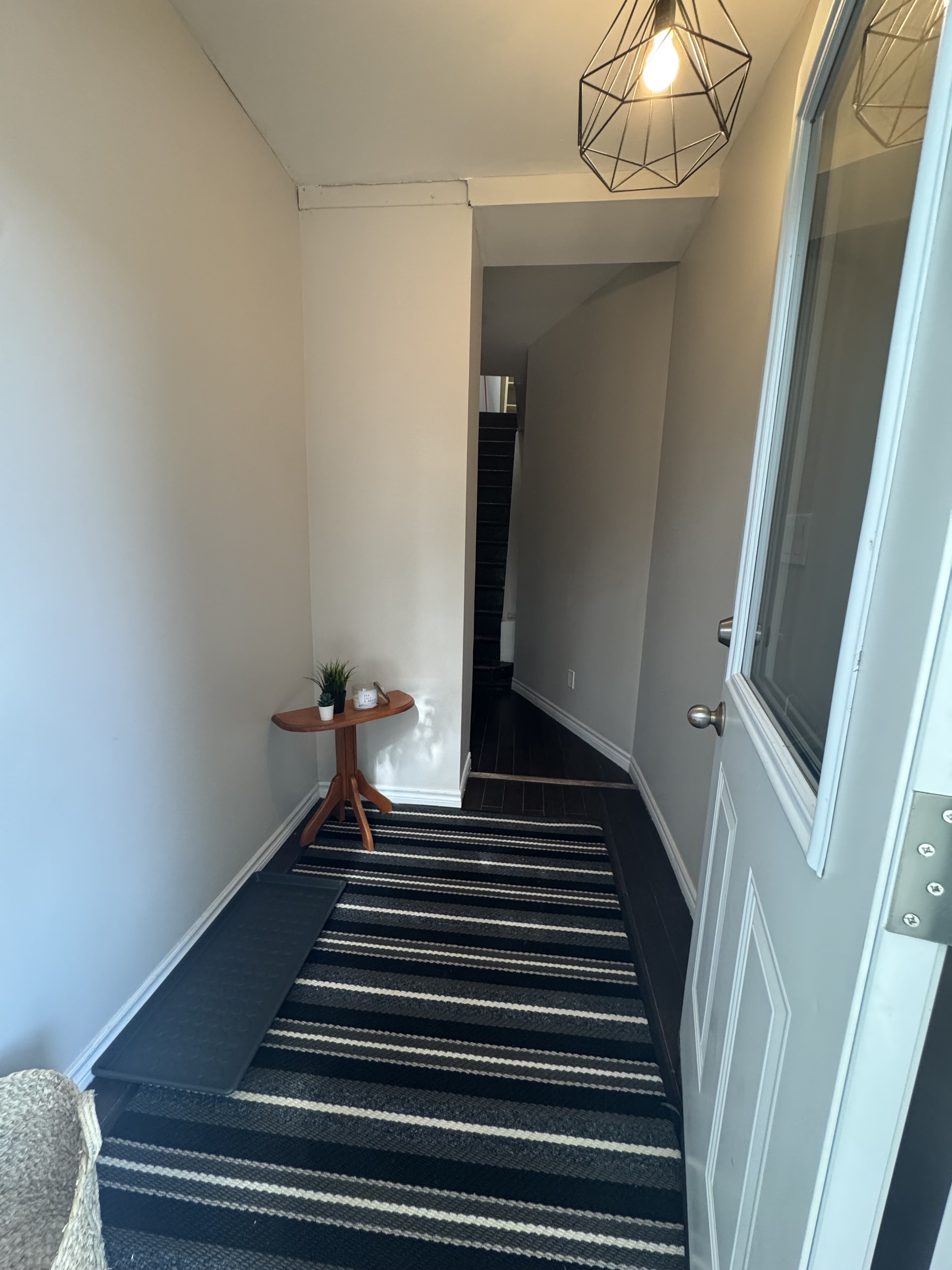 164 Stewart Street - Upper